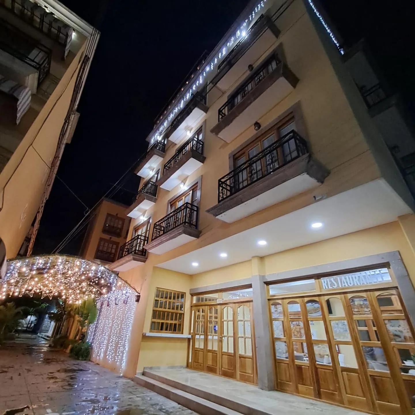 Cancun International Suites Eksteriør billede